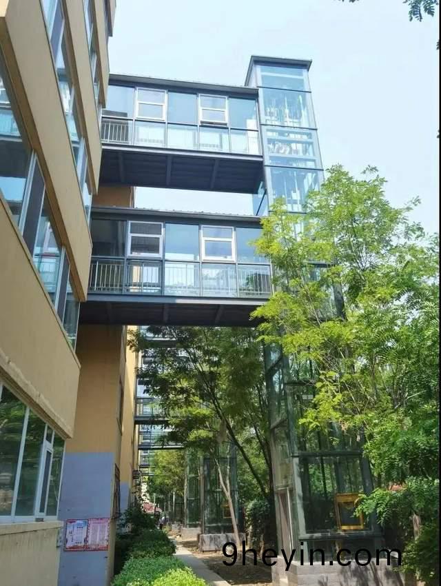 載(zai)貨(huo)電(dian)梯(ti) 載貨(huo)電梯(ti)